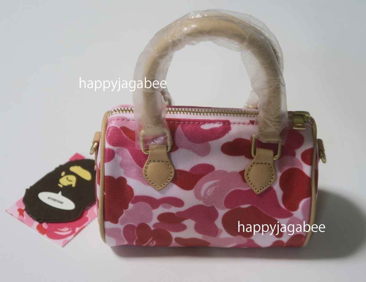 バッグ ABC CAMO MINI SHOULDER BAG 人気のABC CAMO MINI SHOULDER BAGがBAPE.COM、ZOZOTOWNにて再