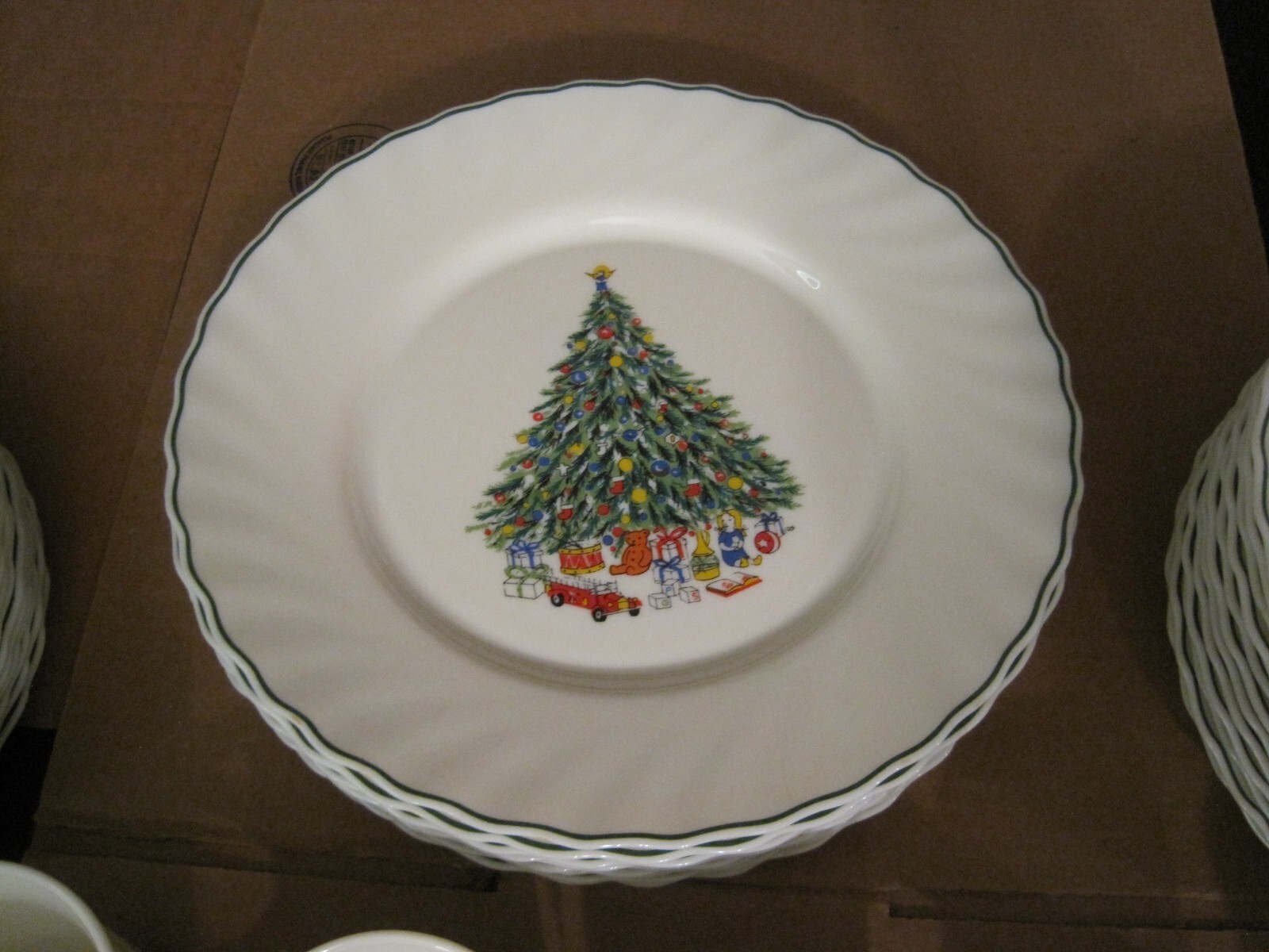 VINTAGE HOUSE OF SALEM PORCELLE 45 PIECE CHRISTMAS TREE DINNERWARE eBay