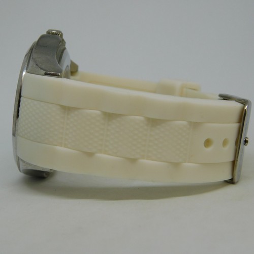 Ed Hardy EH-1118-WH White Tone Quartz Analog Unisex Watch New Battery - Picture 4 of 9