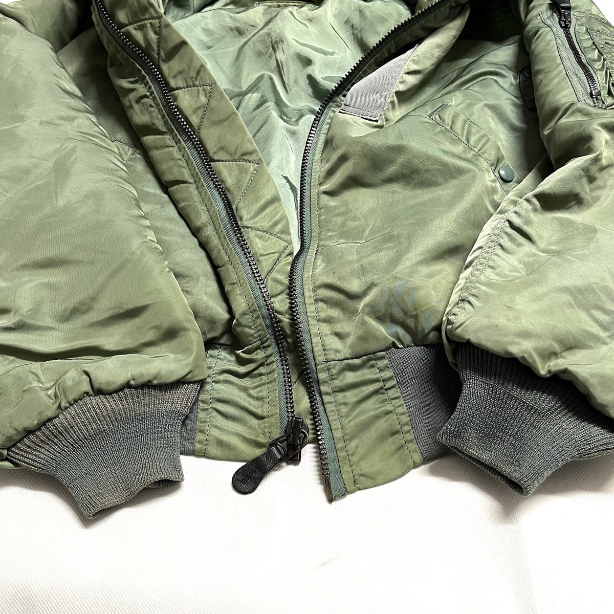 VINTAGE ALPHA IND TYPE B-15D USAF FLIGHT JACKET 70/80 SAGE VINTAGE ALPHA IND TYPE B-15D USAF FLIGHT JACKET 70/80 SAGE