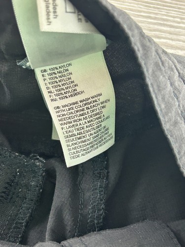 The North Face Convertible Cargo Pants Women's Size 8 Zip Off Black - Picture 12 of 12