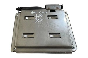 AUDI A4 Avant 8K5, B8 Motorsteuergerät ECU 8E0907411 1.98 Petrol 2006 32814380