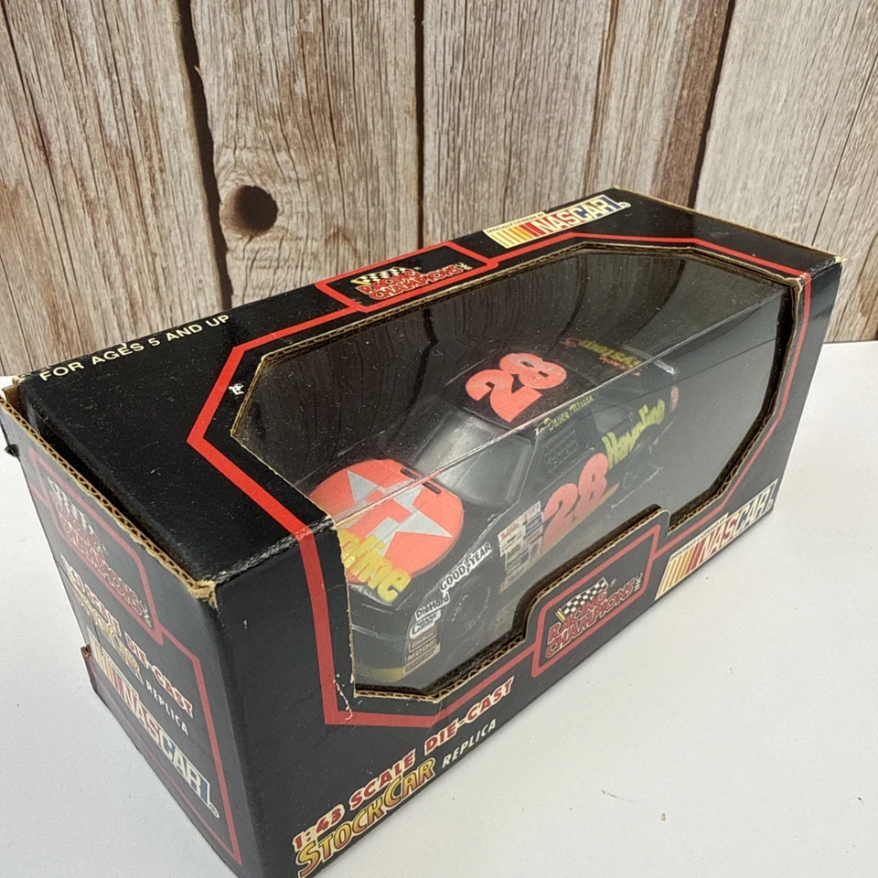 1992 Racing Champions #28 Davey Allison Havoline Ford 1:43 Diecast - Image 4 of 4