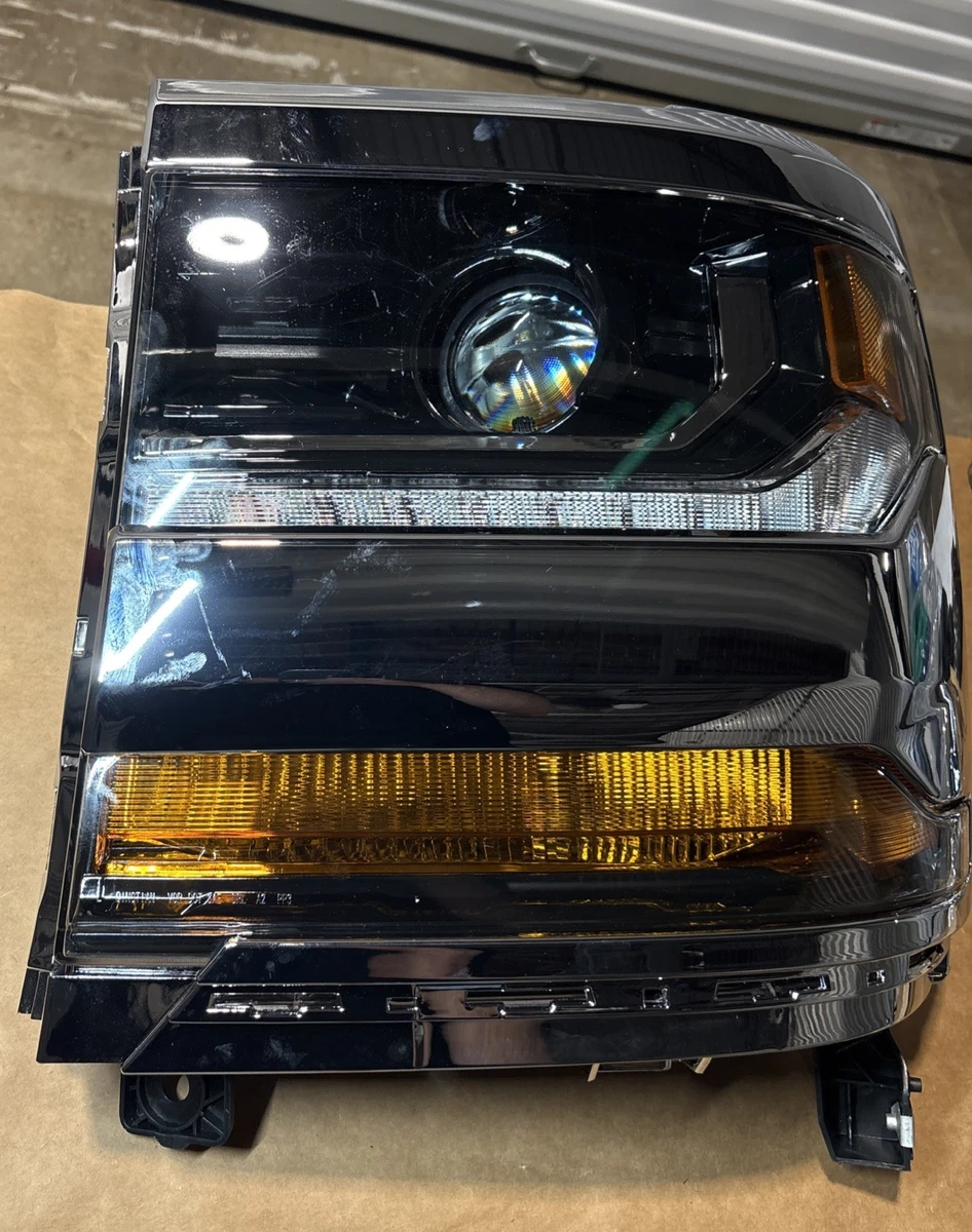 2016-2018 Chevrolet Silverado 1500 Left Driver Side Headlight photo 3