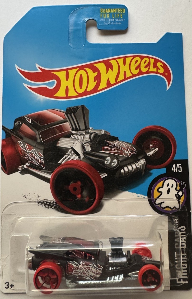 2017 Hot Wheels FRIGHT CARS 4/5 TREASURE HUNT Fangula