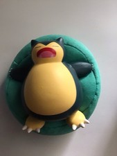 Relaxo Pokémon Figur, Schlafend, mit Sitzsac...