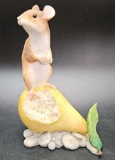 Border Fine Arts Figurine 2007 Mice On Fruit - Mouse On Pear - A8005 - Enesco 