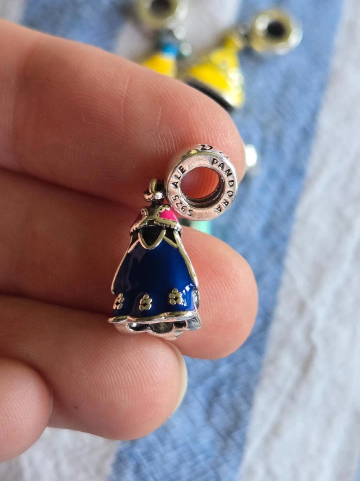 Juego de dijes de vestir esmaltados Pandora Foto 3 de 4