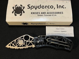 DISCONTINUED Spyderco Knife C35 ' Q ' C35SBK RARE Vtg Collection
