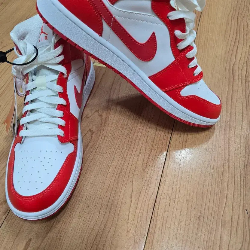 Nike Air Jordan 1 Mid White-Red Sneakers, Size 280 thumbnail 6