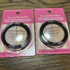 (2) BEAUTY BENEFITS HIGHLIGHTING DUO . Highlighting Illuminator. NIP