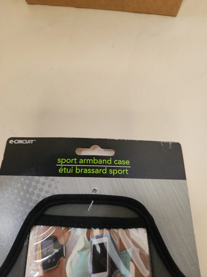 Sport Armband Case Sports Running Exercise Arm Band Phone Holder Adjustable  - Image 2 of 4