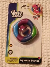 Giggle Zone Squeeze & Snap Compact/Small Sensory Toy Multicolor NEW