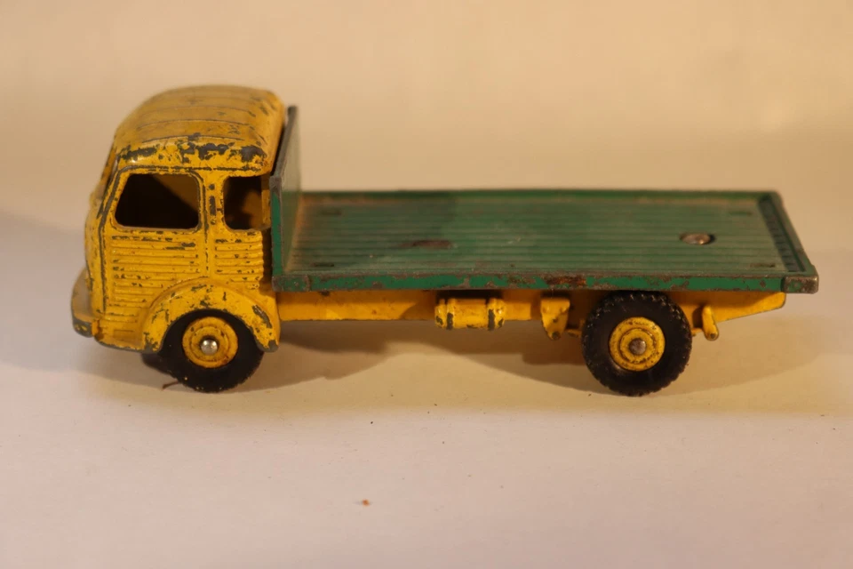 dinky toys Simca cargo plateau ref.33 - Photo 3/4