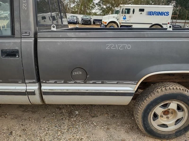 Radiator 8-305 1-3/8" Thick Fits 88-94 CHEVROLET 1500 PICKUP 464497 - Imagem 4 de 4