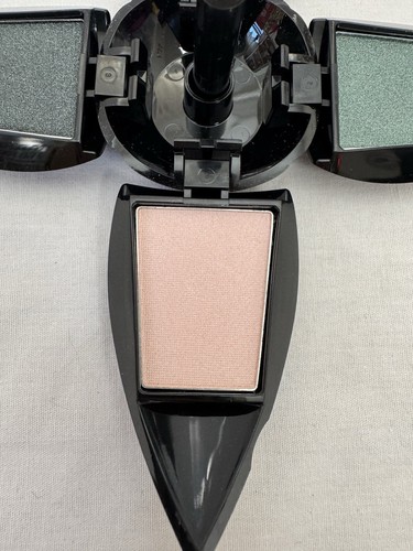 Nuance by Salma Hayek Eye Shadow Quad 075 Smokey Charcoal Smoke Teal Mist NIB - Picture 4 of 9