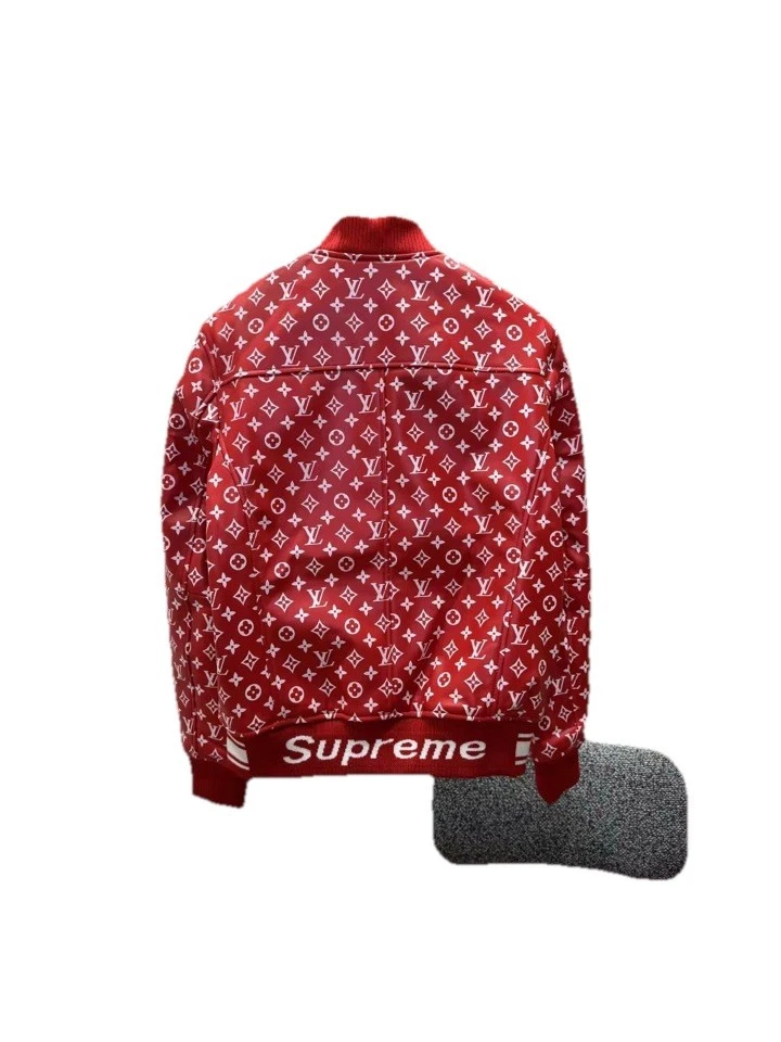 Lujosa chaqueta de cuero roja Louis Vuitton estándares estadounidenses grande para hombre Foto 2 de 4