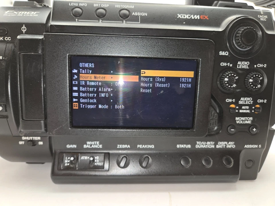 Sony PMW-F3  CineAlta Super 35mm Cinema Camera XDCAM EX  w/Accessories - Image 2 of 4