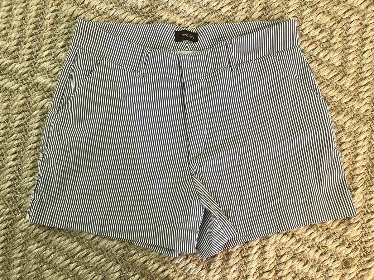 Seersucker shorts top for women