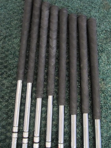 CALLAWAY BIG BERTHA 2004 IRONS 4-10 + 50 DEG. GAP WEDGE, CALLAWAY UNIFLEX STEEL - 第 3/22 張圖片