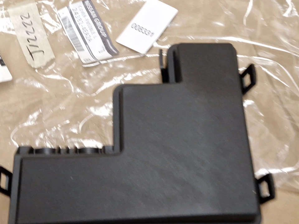 Nissan Qashqai Mk2 Fuse Box Cover J11 2017-on 24382-4EA2A Genuine NEW OEM - Image 2 of 4