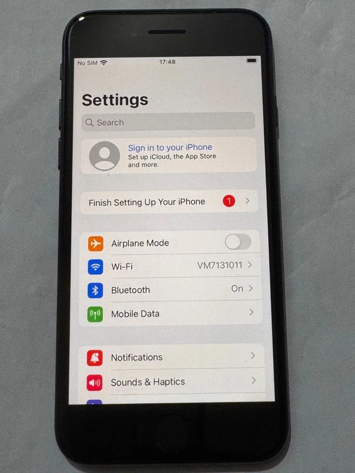 Apple iPhone SE 3rd Gen. - 64GB - Midnight Locked to TracFone/StraightTalk USA - Image 3 of 4