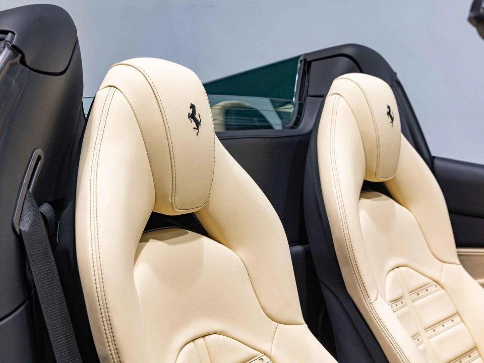 2023 Ferrari F8 Spider 3.9T V8 F1 DCT Euro 6 (s/s) 2dr CONVERTIBLE PETROL Automa - Image 2 of 4