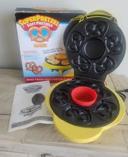 Superpretzel Soft PRETZEL MAKER w/Cheese Pod & Instruction MAKE PRETZELS AT HOME