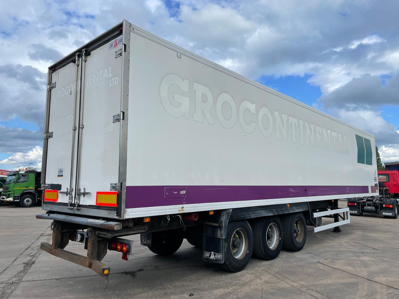 GRAY AND ADAMS 44FT INSULATED BOX TRAILER eBay