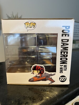 FUNKO POP STAR WARS - POE DAMERON WITH X-WING #227 Smuggler's