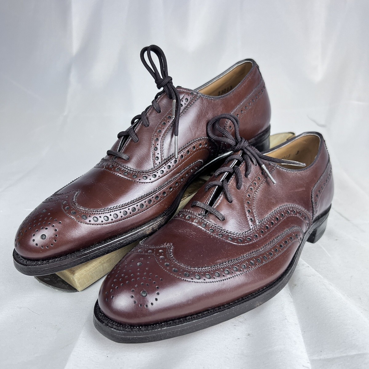 Vintage Johnston & Murphy Aristocraft Brown Oxford Wing Tip
