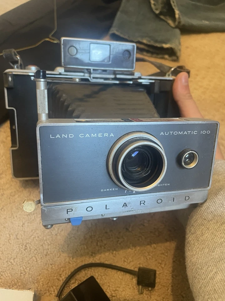 Polaroid Automatic 100 Land camera - Image 2 of 4