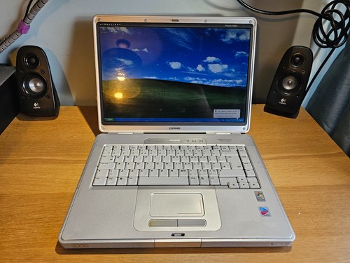 15" Compaq Presario V4335ea Pentium M Vintage Retro Legacy Windows XP Laptop - Picture 1 of 5