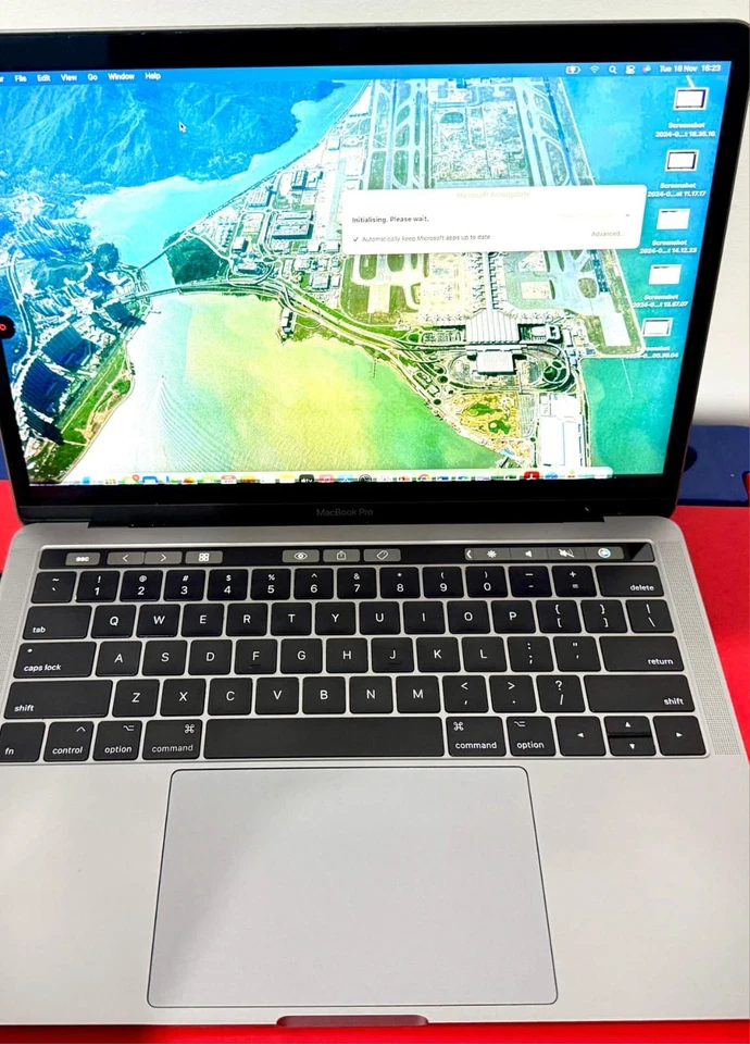 Apple MacBook Pro 13-inch Retina A2251 i5-1038NG7 16GB 512GB UK MacBookPro16,2, photo 1 of 5