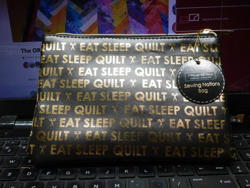 Glam Zippered Bags for Sewing/Quilting Notions/Makeup/First Aide - Image 2 of 4