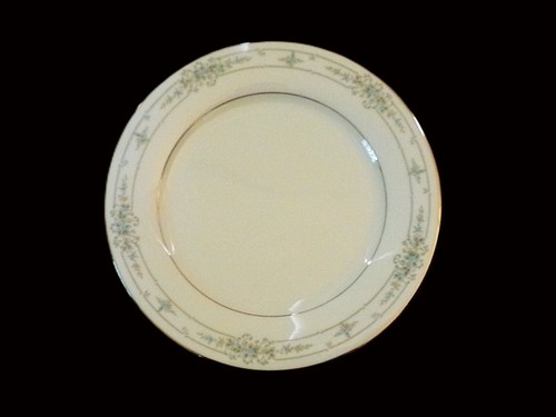 Noritake China BELLFLEUR 6105 DINNER PLATE 10" diameter Mint condition - Picture 2 of 7