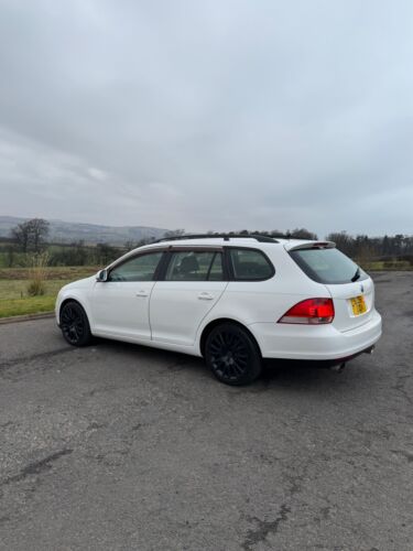 Volkswagen Golf Estate 1.4 Dsg Auto LOW MILES - Picture 2 of 24