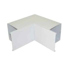 Schneider Trunking 150mm x 150mm Internal Angle (IAU150W)