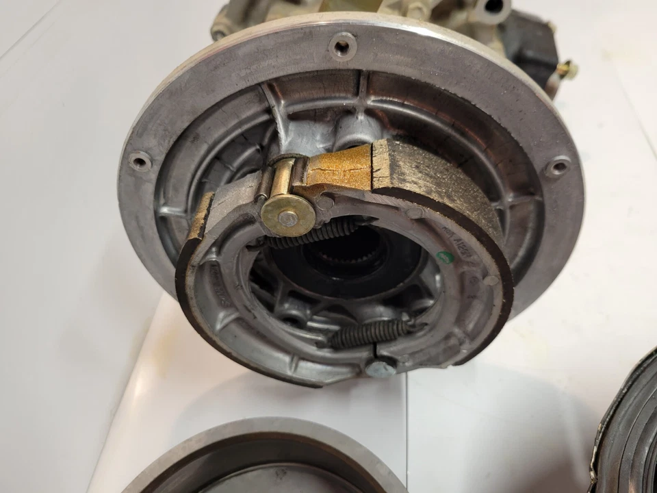 Pastilhas de freio 1987 Suzuki Quadrunner LTF 230 2x4 eixo diferencial traseiro carcaça... - Imagem 4 de 4