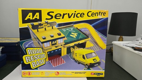 Juego de centro de servicio Corgi Juniors TY87702 AA como nuevo en caja