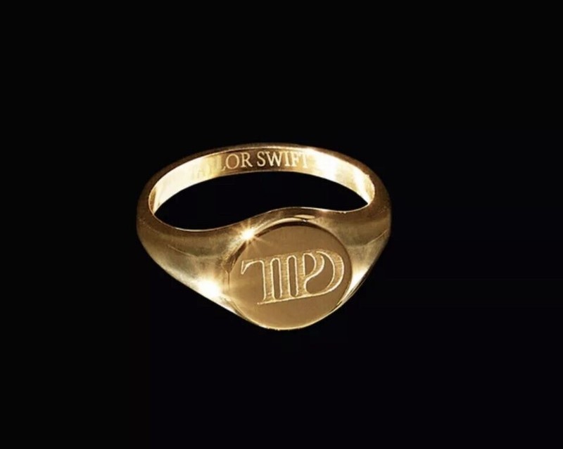 TAYLOR SWIFT TTPD TORTURED POETS DEPARTMENT 18K GOLD PLATED RING SZ 9 NEW IN BOX