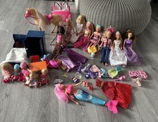 Sammlung Barbie und Steffie Modepuppen Pferd Auto Möbel