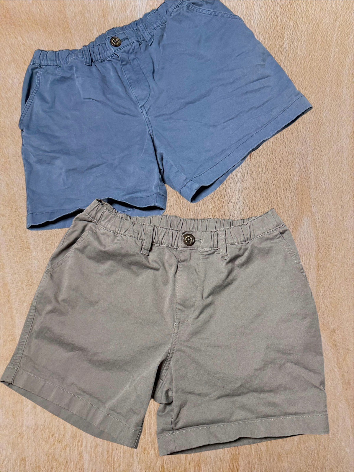 Lot of 2 Chubbies small Men's 5.5