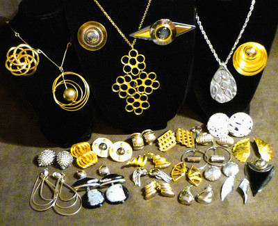 26 Piece LOT of MID CENTURY MODERN, ATOMIC AGE, UNIQUE Mixed JEWELRY LOT