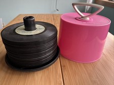 VTG Disc-Go-Case And 45 RPM Record Collection Sonny Cher, Carly Simon, Elvis