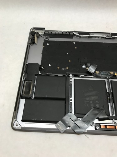 Apple MacBook Pro 2016 15" A1707 Palmrest+Battery ONLY For Parts/Repair READ -DW - Picture 8 of 10