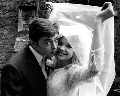 Hayley Mills & Hywel Bennett [1020856] 8x10 Foto (Andere Größen Verfügbar)