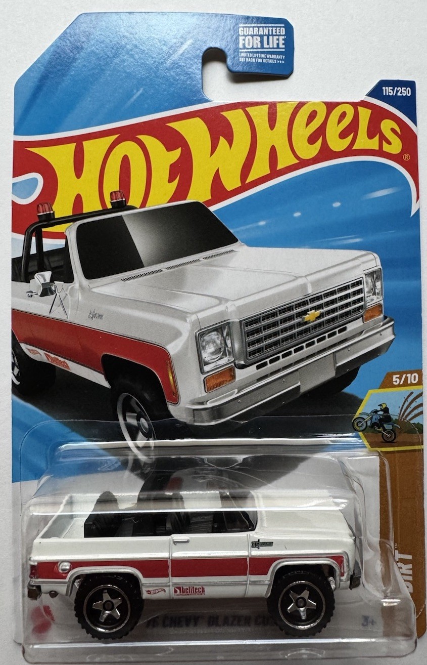 2025 Hot Wheels HW DIRT 5/10 '75 Chevy Blazer Custom 115/250 (White)
