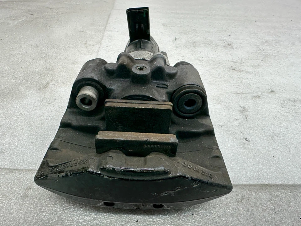 💎OEM 16-20 TESLA MODEL X BREMBO REAR RIGHT PARKING BRAKE CALIPER 22B70102 00 - Image 2 of 4