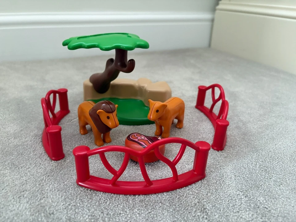 Playmobil 123 lion set - Image 2 of 4